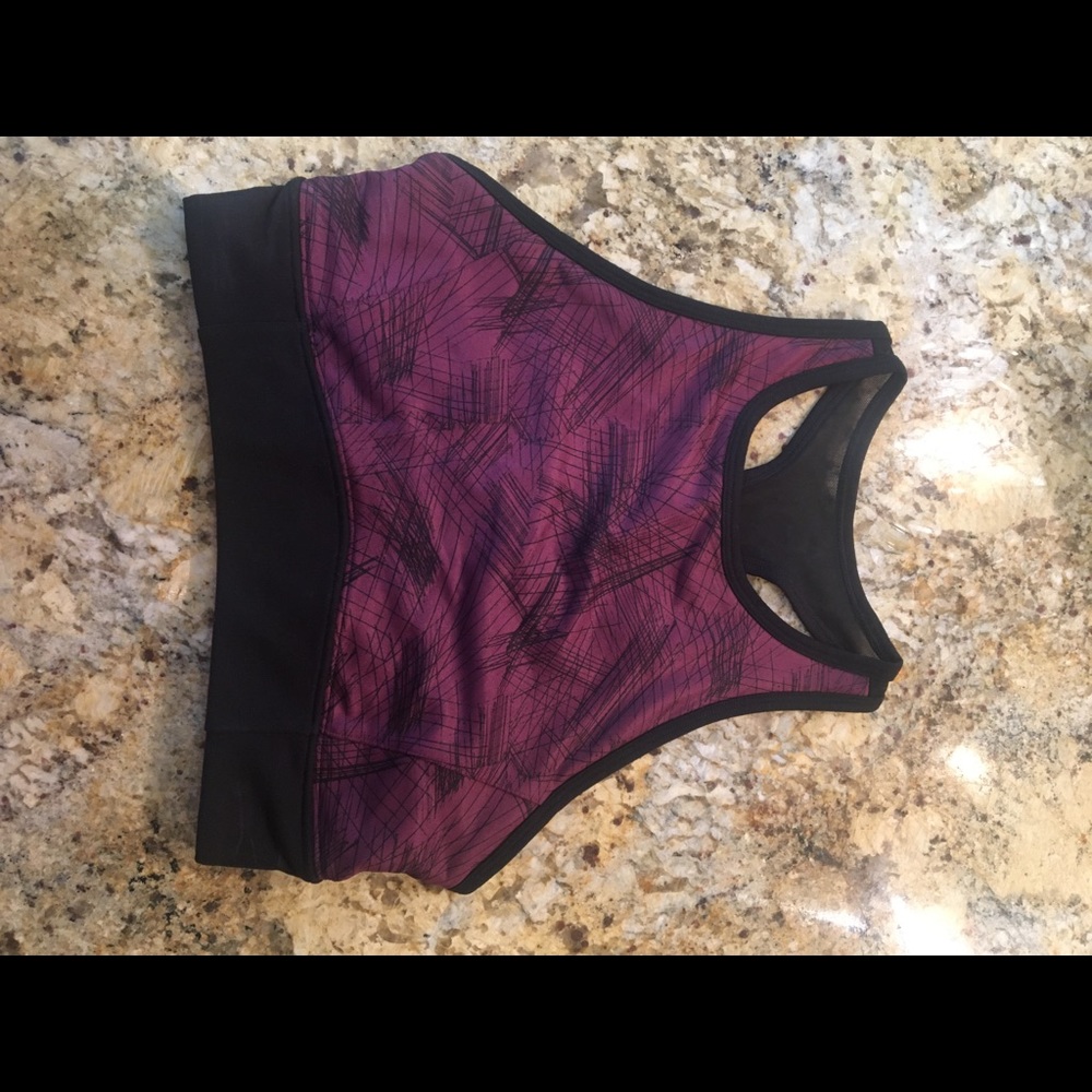 Lucy sports bra